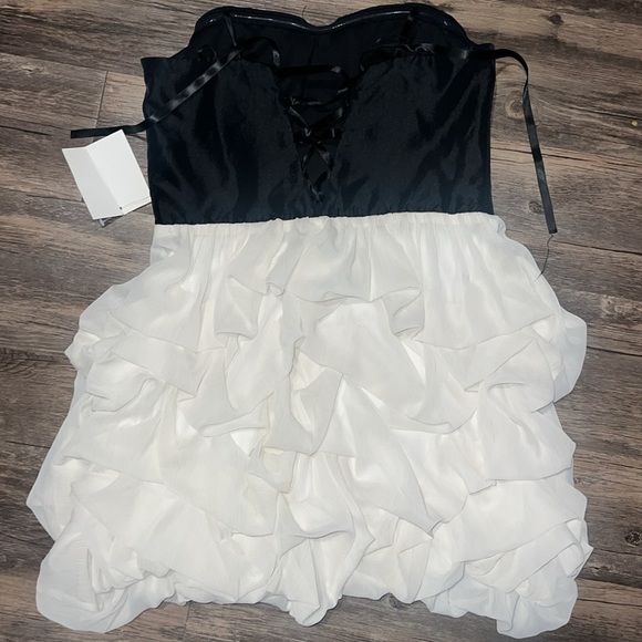 Arden B. Black and ivory Strapless Dress - Picture 3 of 7